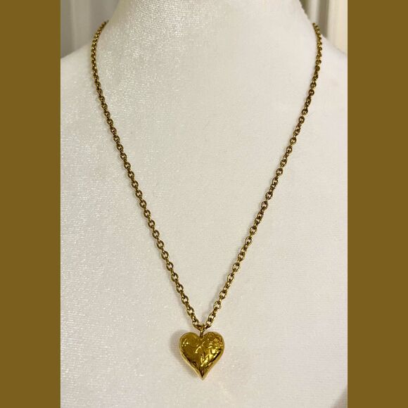 Hey Harper Gold-Plated Stainless Steel Heart Pendant Necklace - Picture 2 of 4